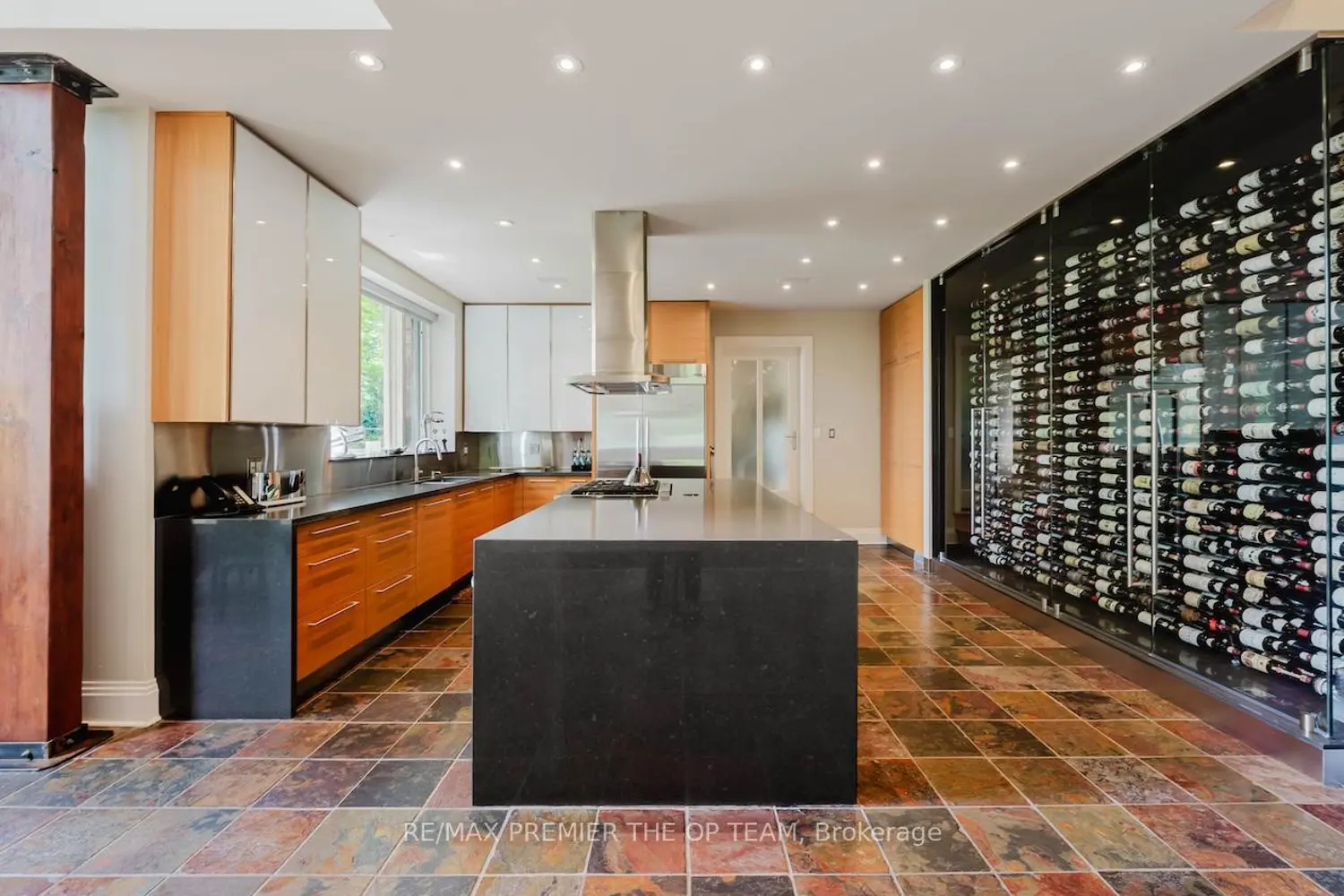 66 Clubhouse Road photo 2