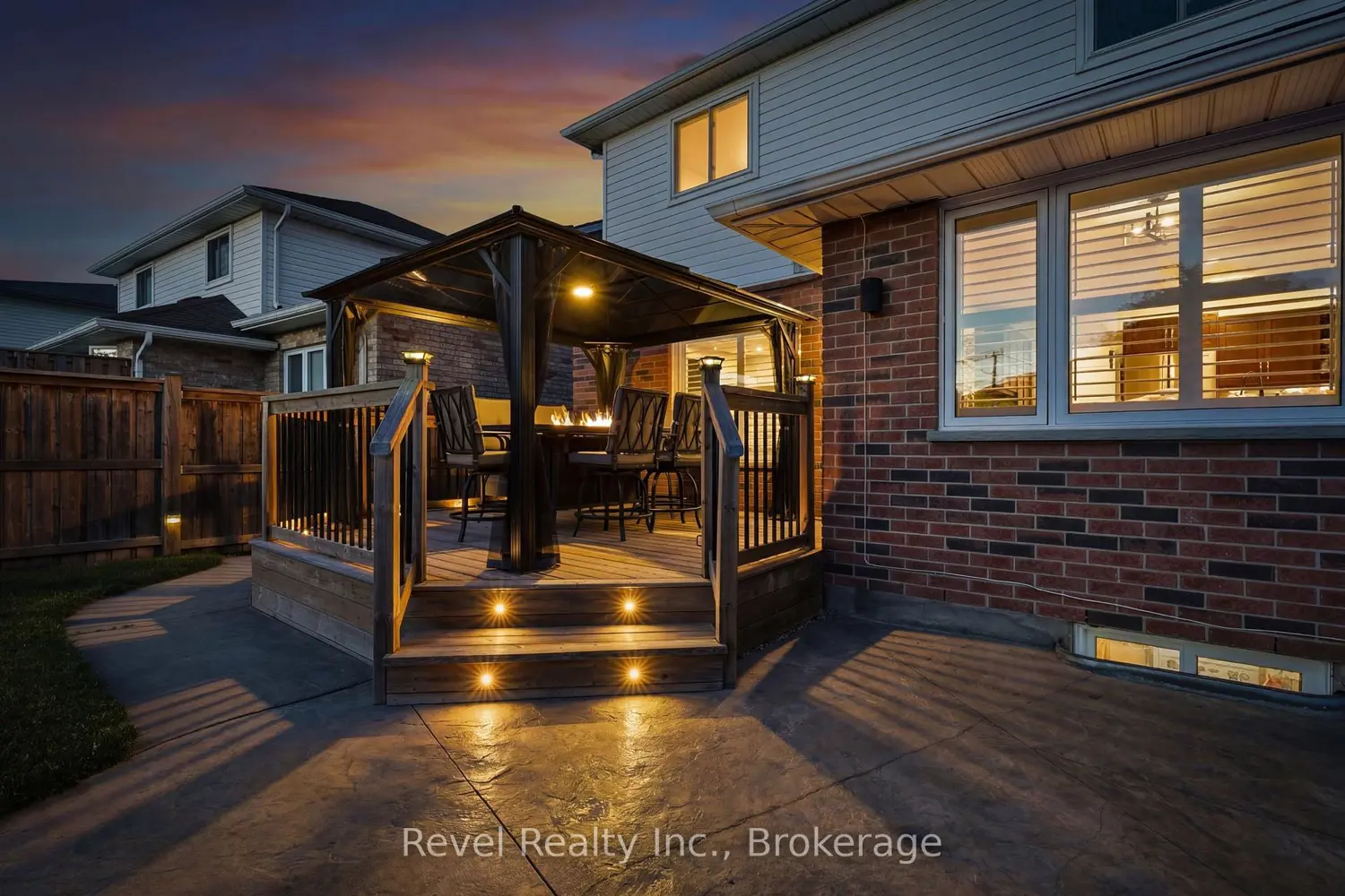 58 Zeller Drive photo 2