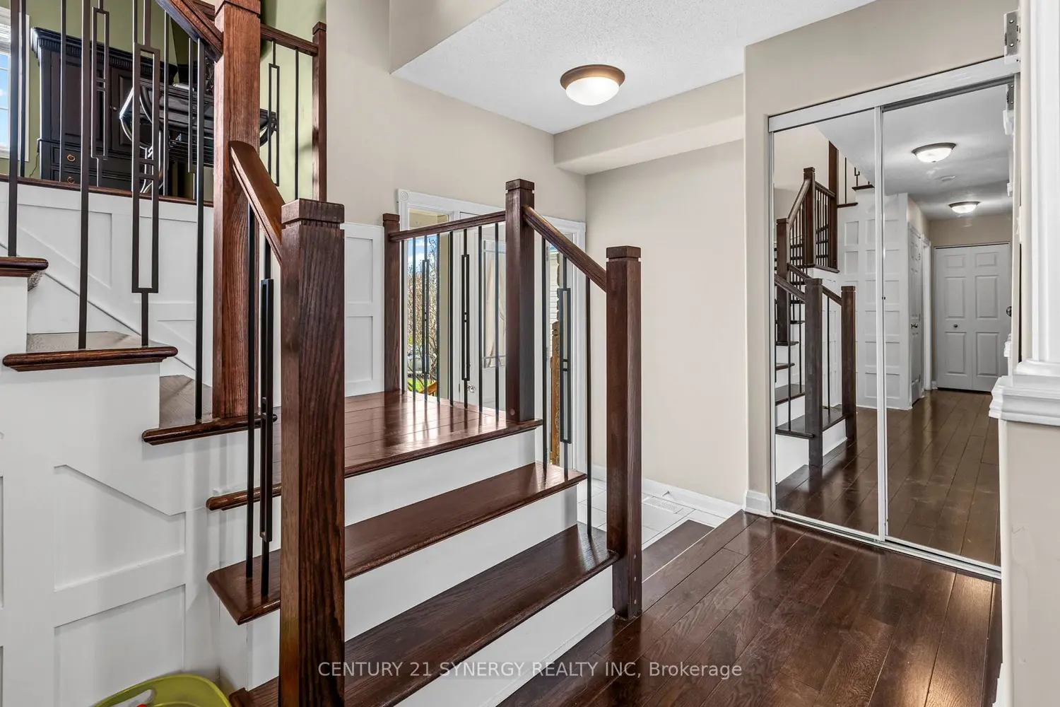207 Stiver Street photo 4