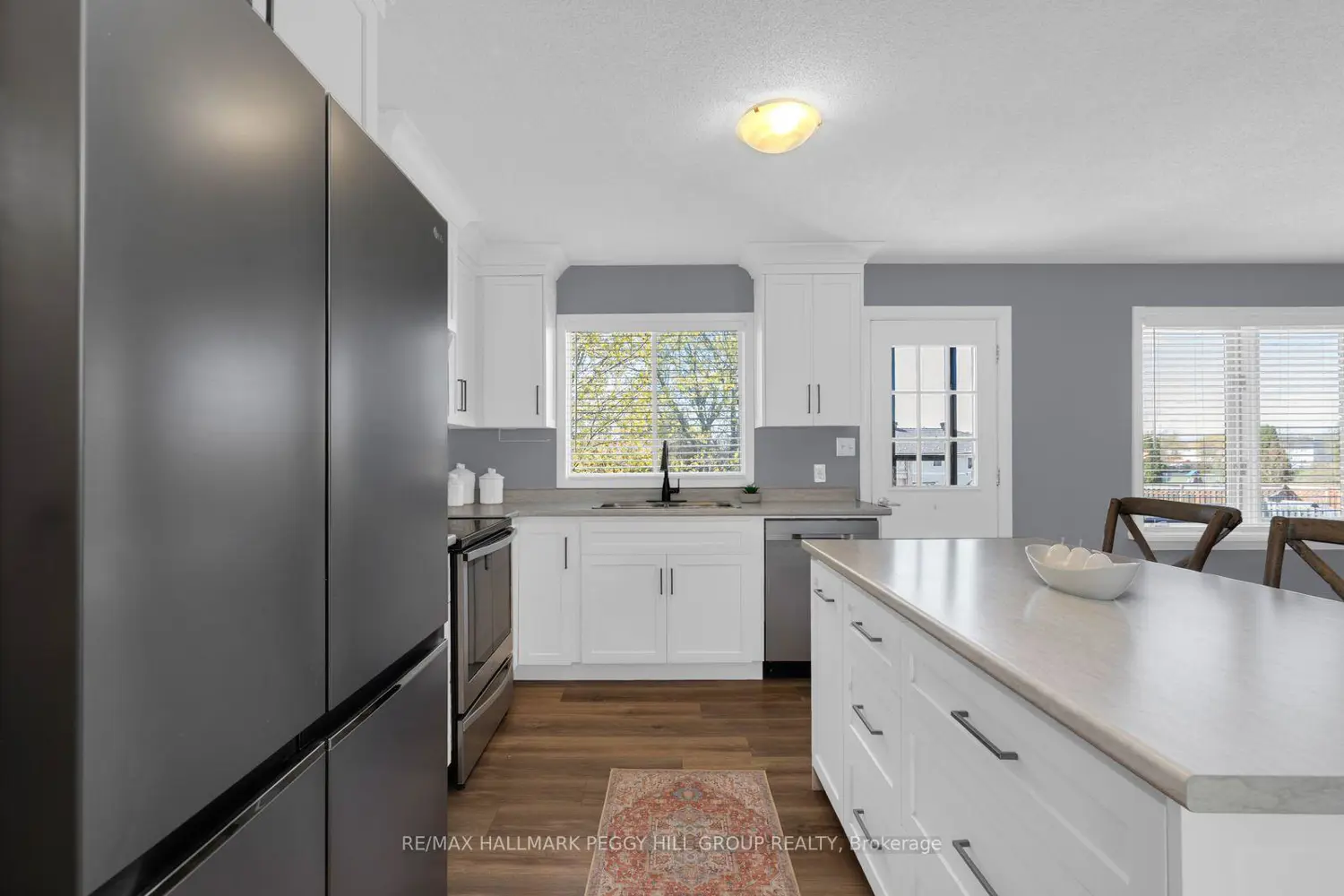 16 Glenview Avenue photo 5