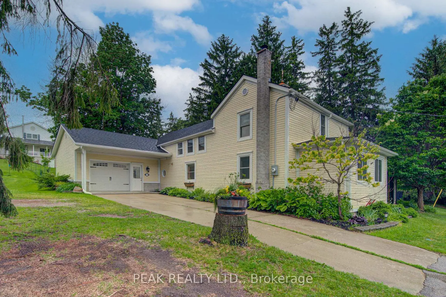 5421 King Street photo 2