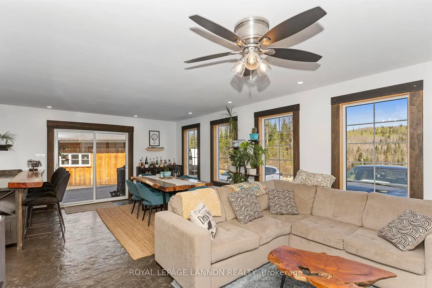 1035 Peterson Road photo 4