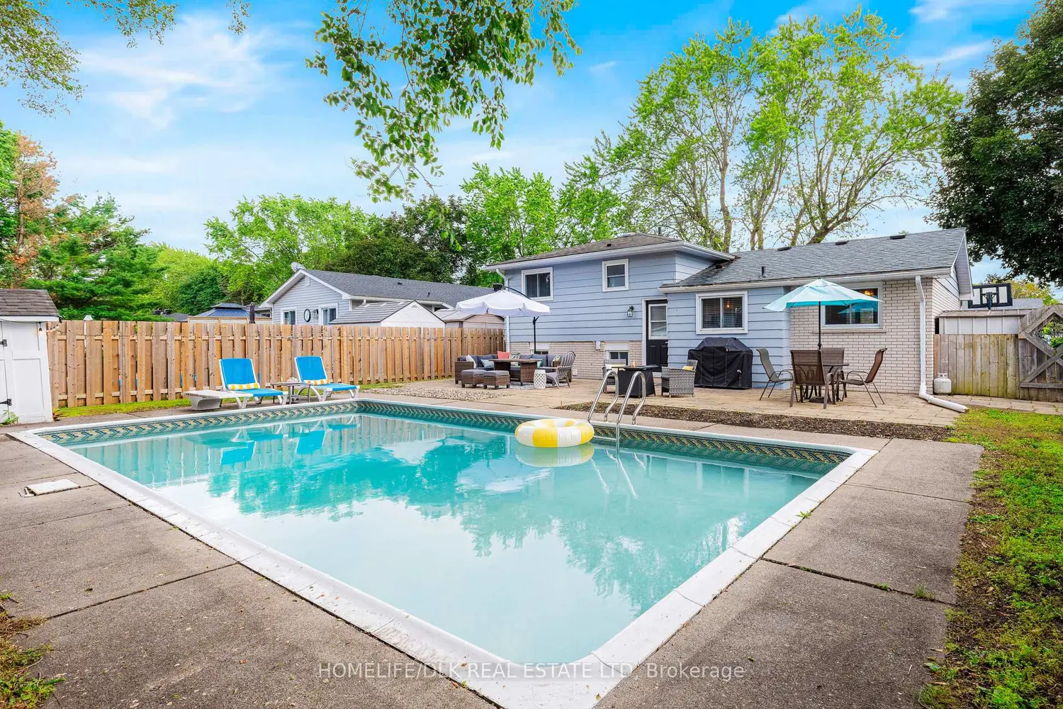 40 Meighen Crescent photo 4