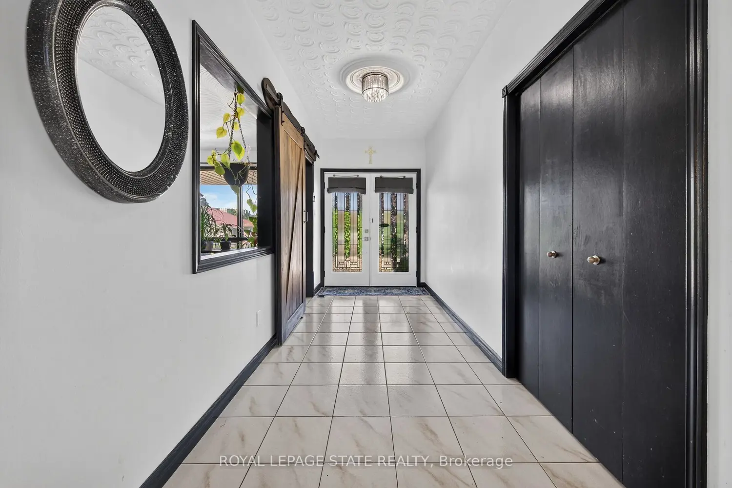 15 Ellen Avenue photo 3