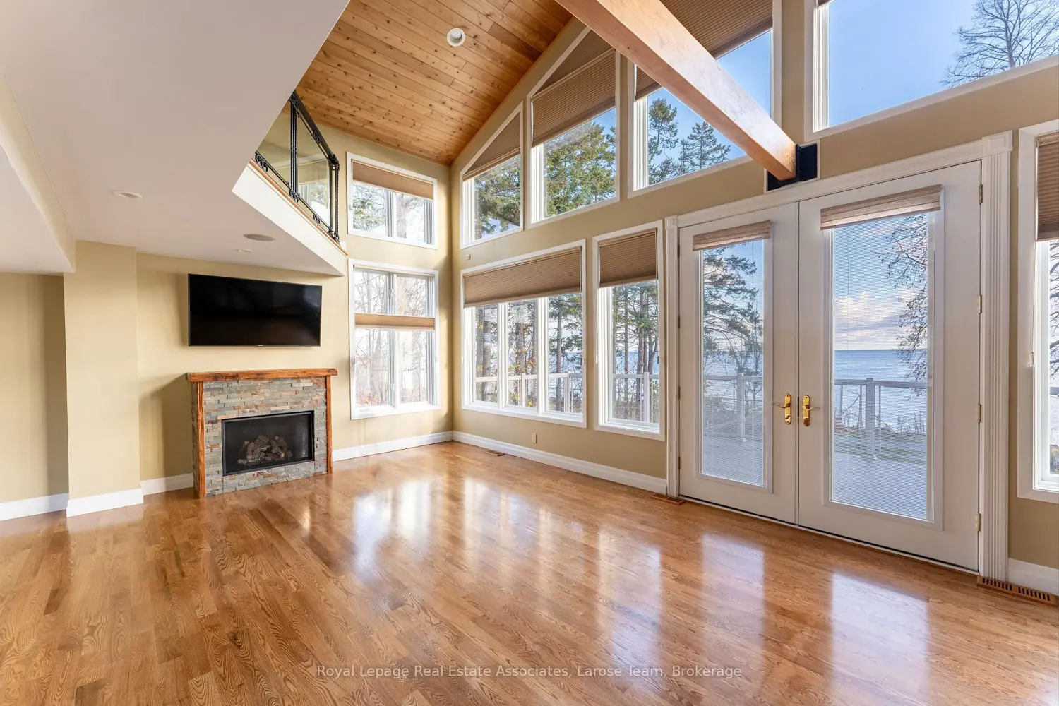 75 Maple Avenue 4 photo 3