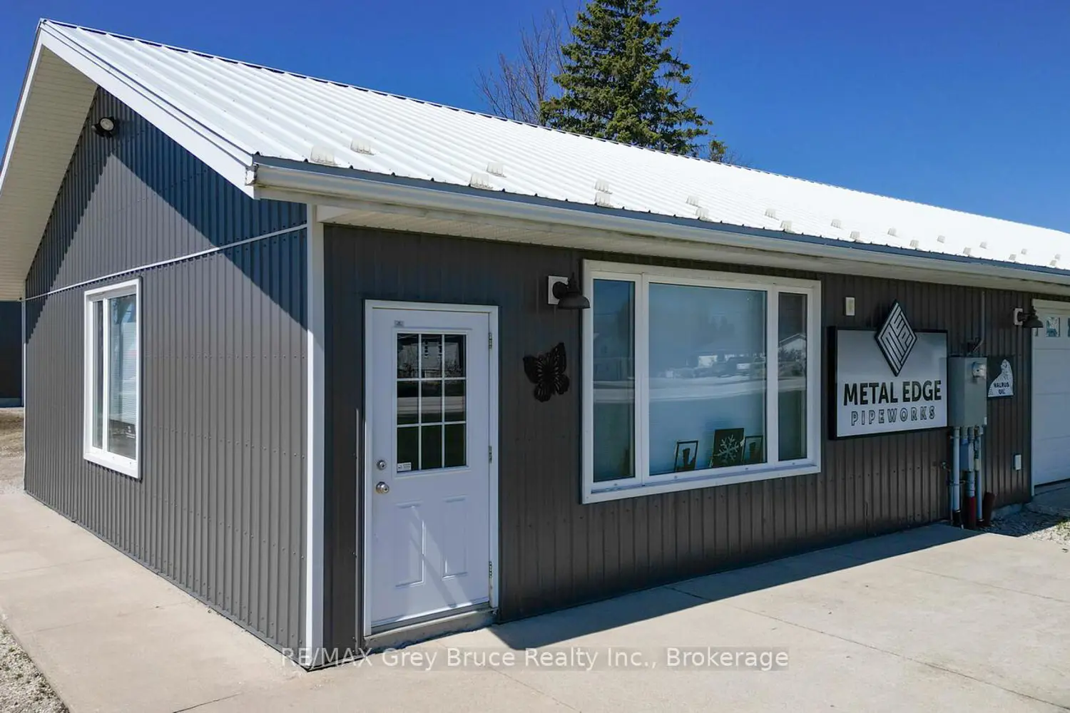 2847 Highway 6 photo 2