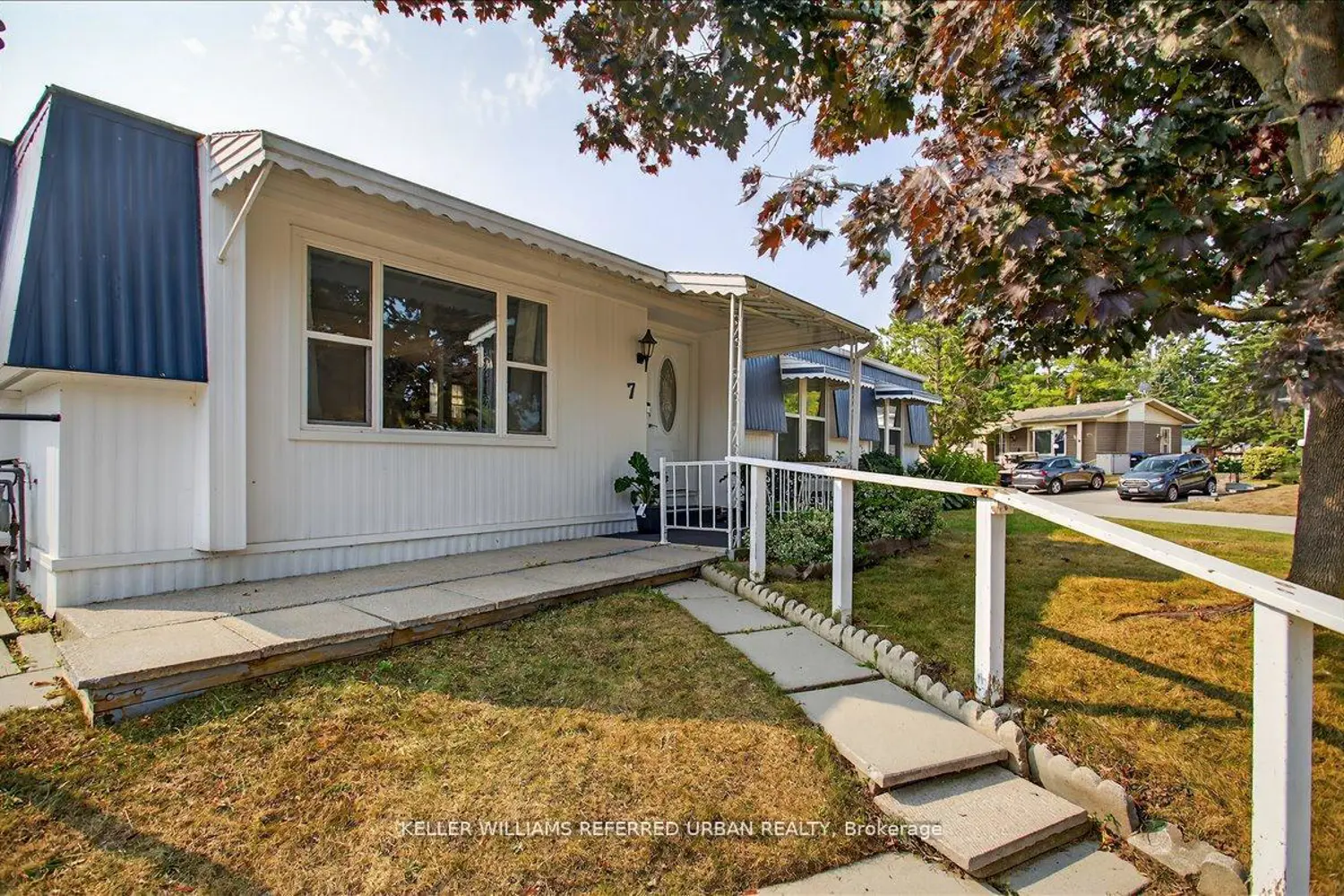 7 Sunset Drive photo 3