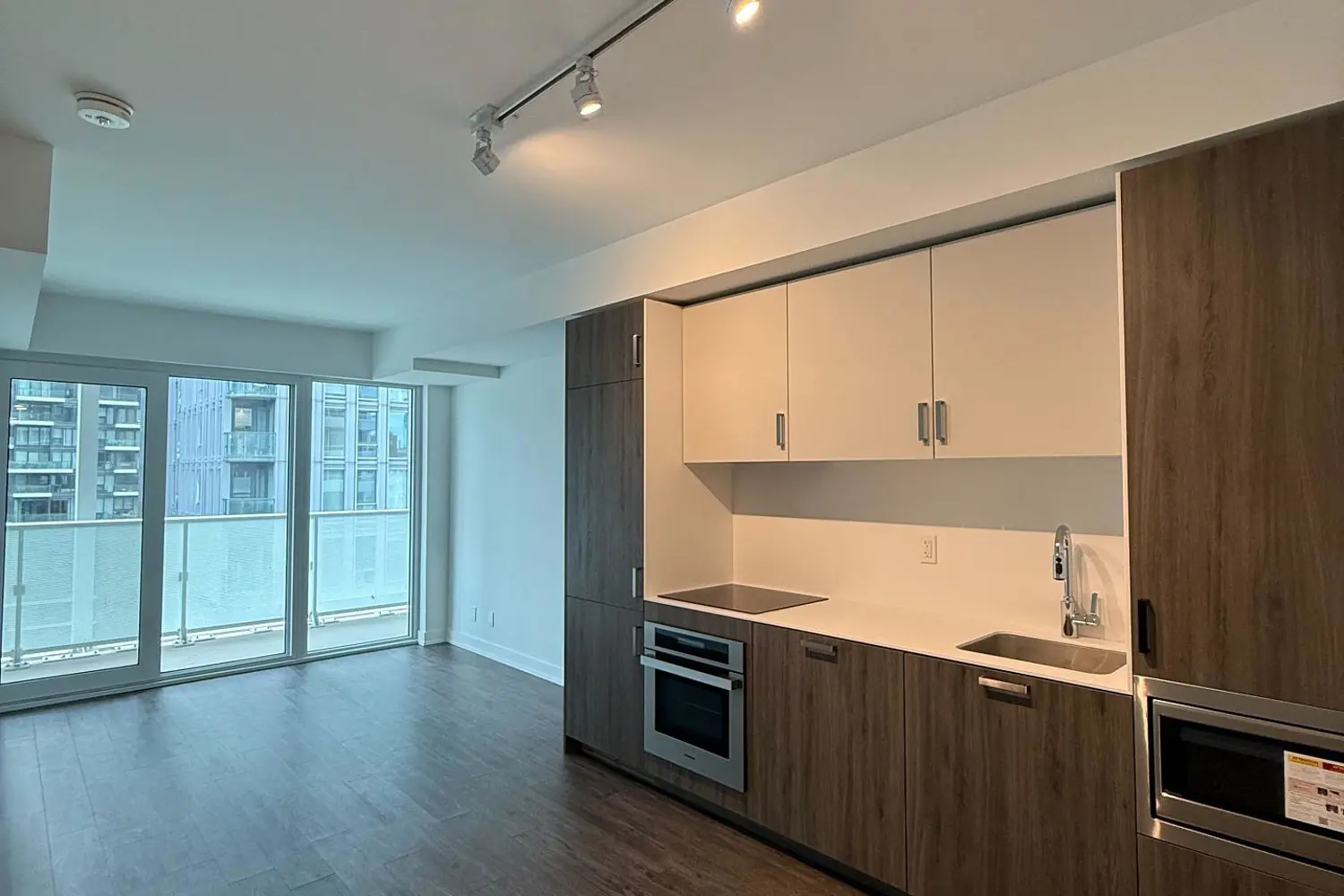 88 Queen Street 815 photo 2