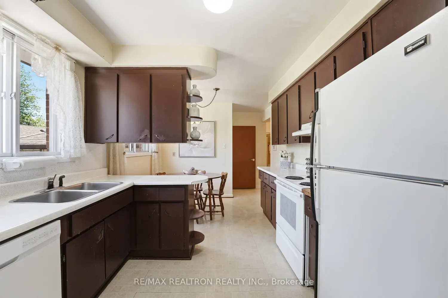 13 Kemano Road photo 2