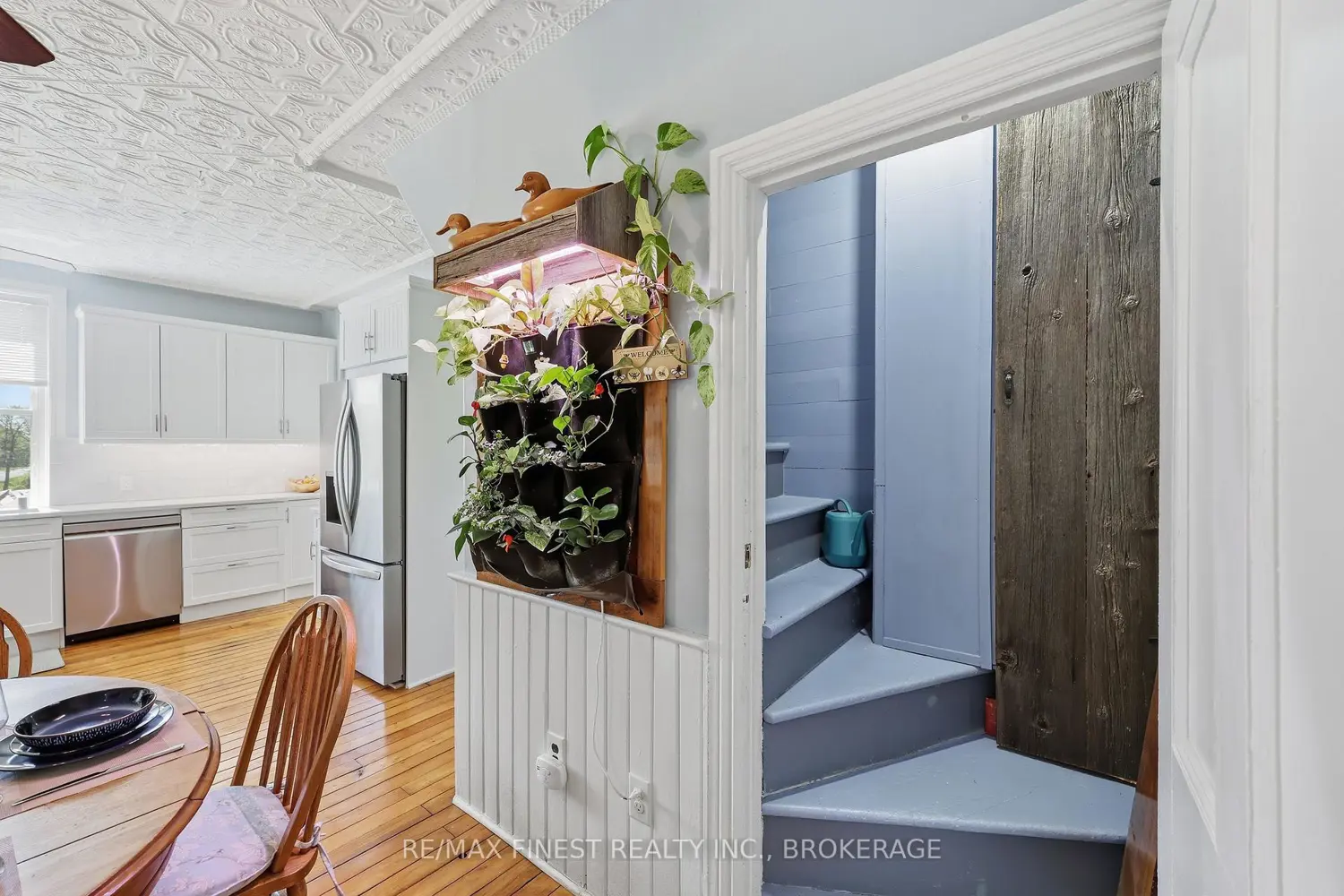 2904 Clogg's Road photo 3