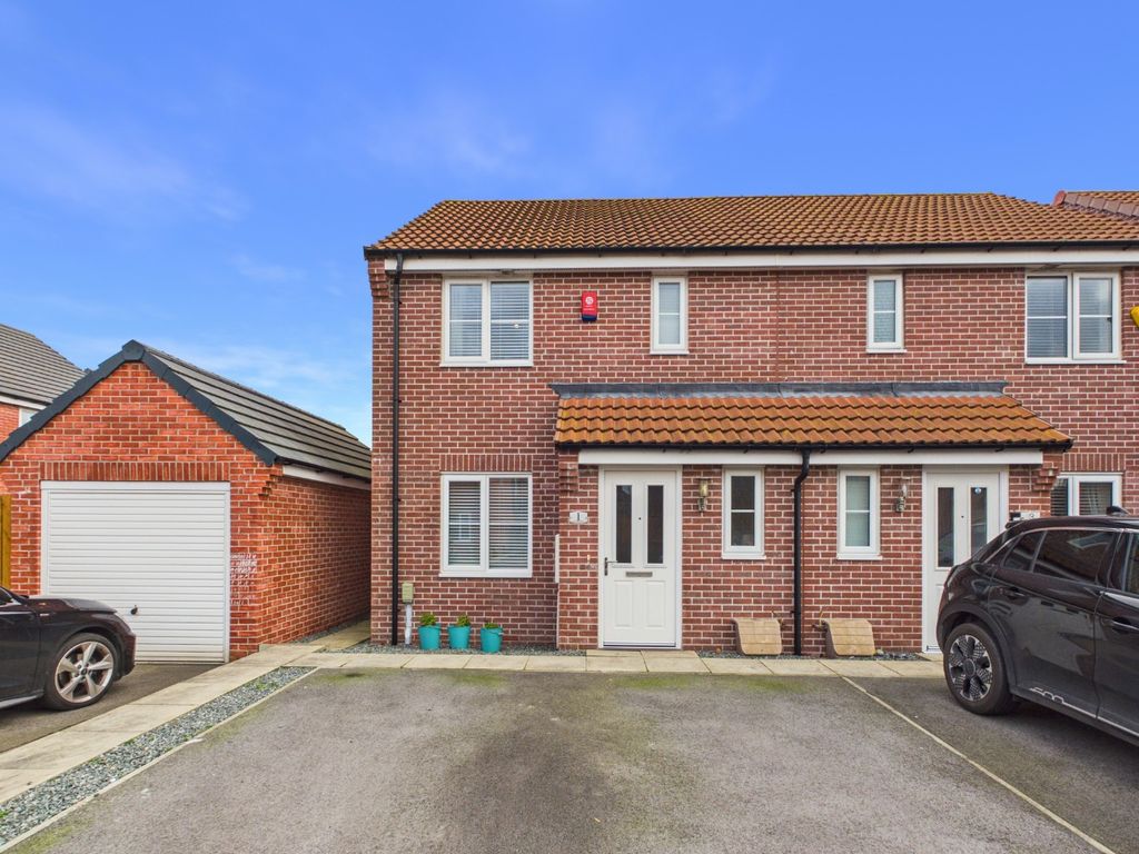 3 bed semi-detached house for saleMetcalfe Drive, Cottingham HU16