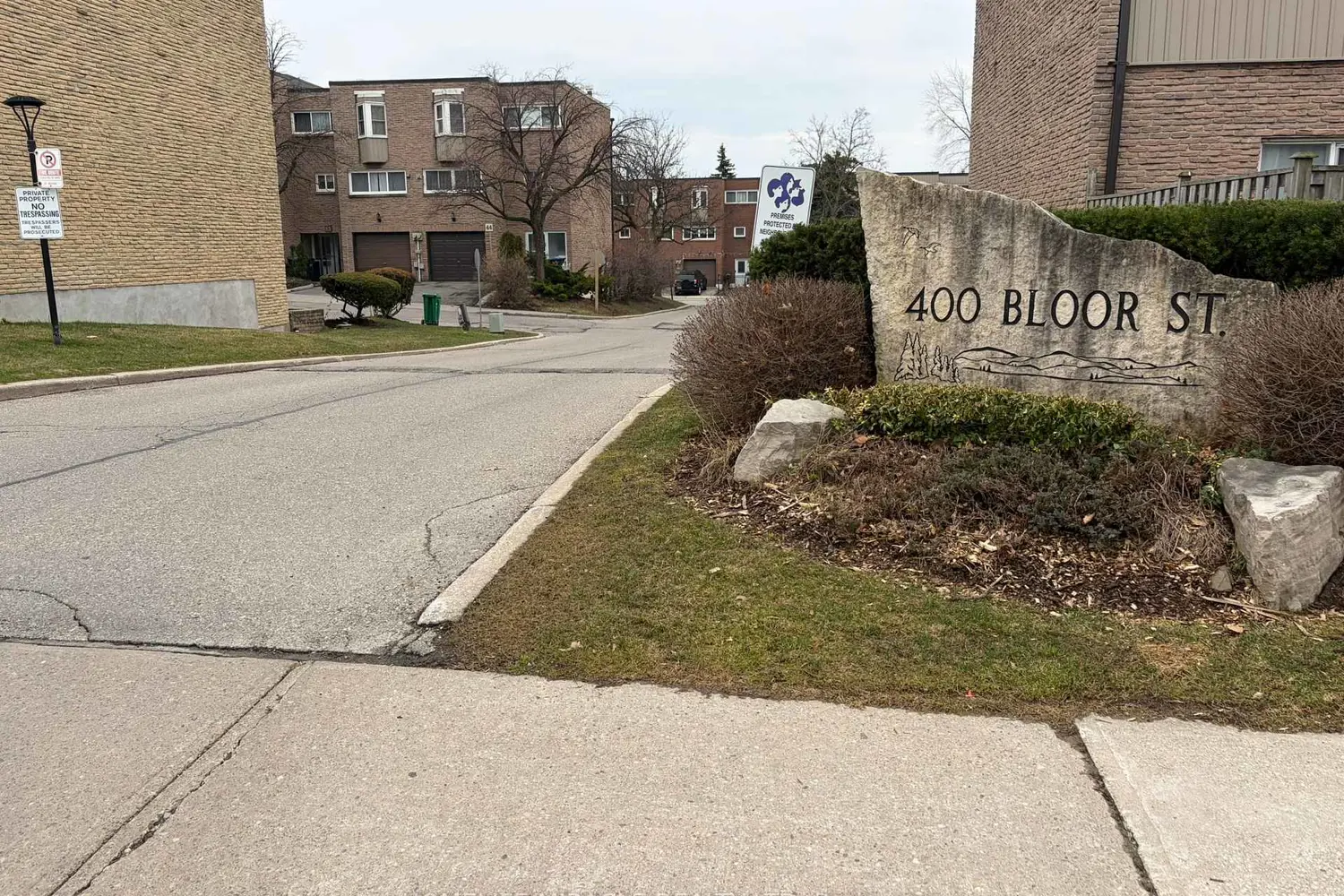 400 Bloor Street 58