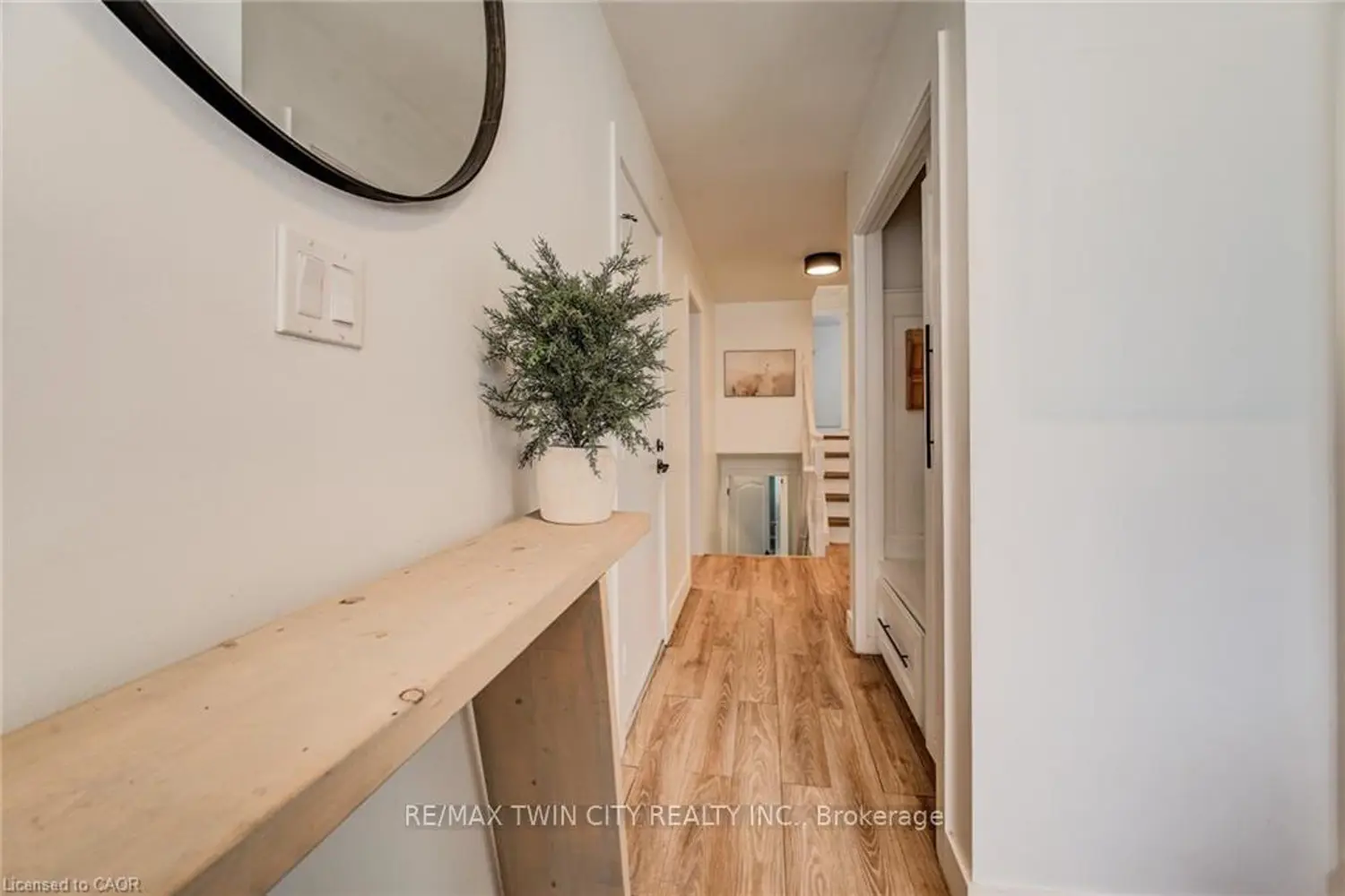 43 Southview Crescent photo 4