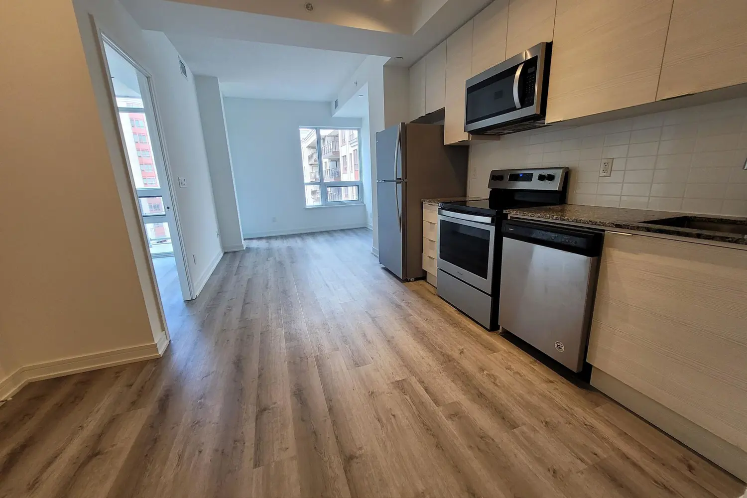 621 Sheppard Avenue 710 photo 2