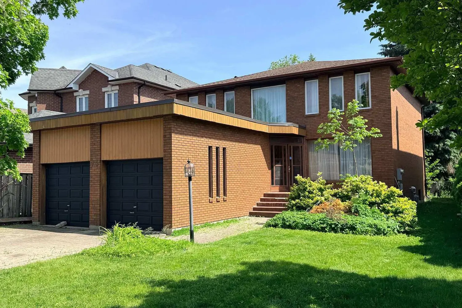 75 Spruce Avenue photo 2
