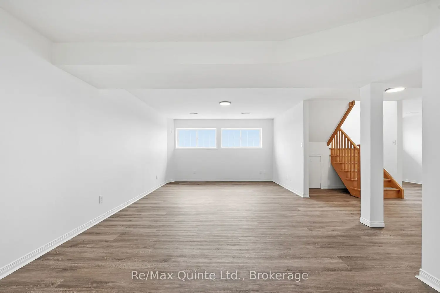 745 Weese Road photo 4