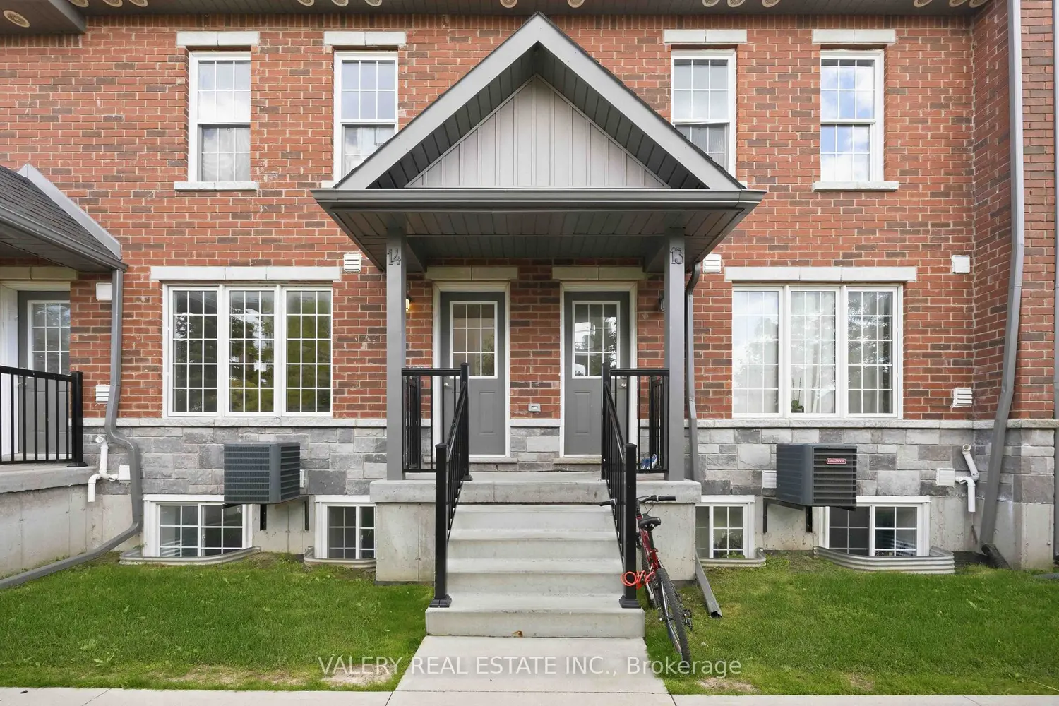 250 Penetanguishene Road 14