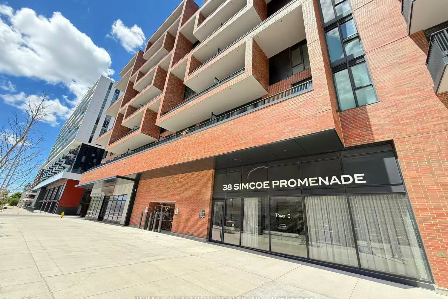 38 Simcoe Promenade C503