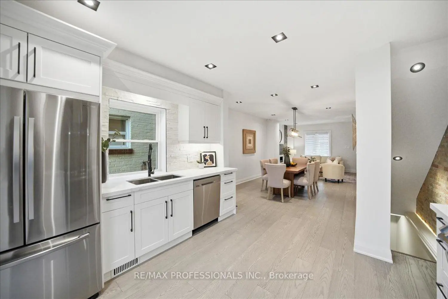 777 Dufferin Street photo 5