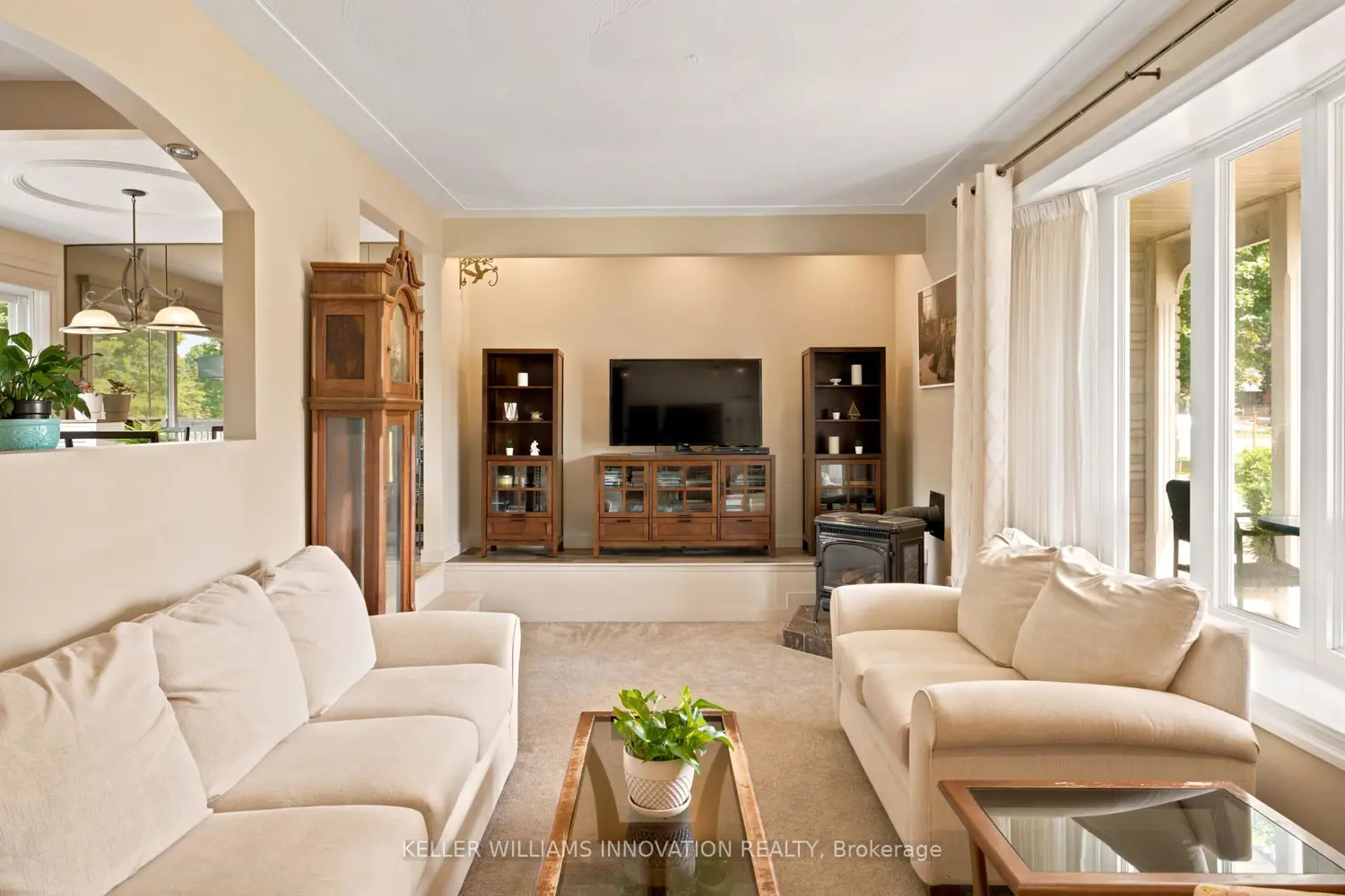 1456 Mannheim Road photo 3