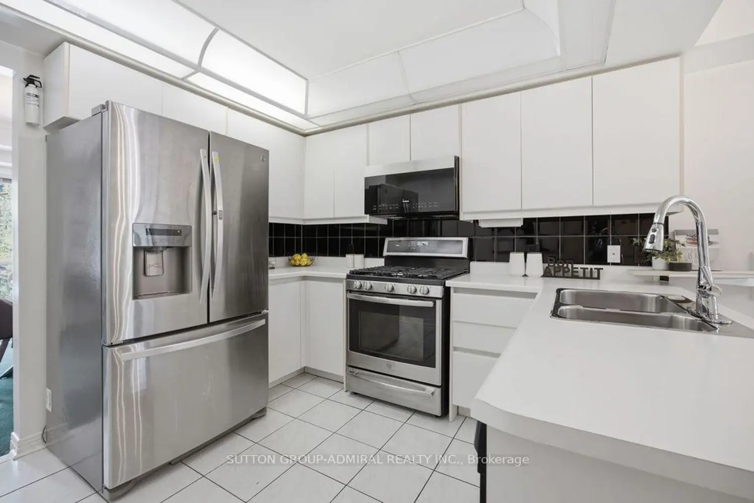 47 Brownstone Circle photo 3