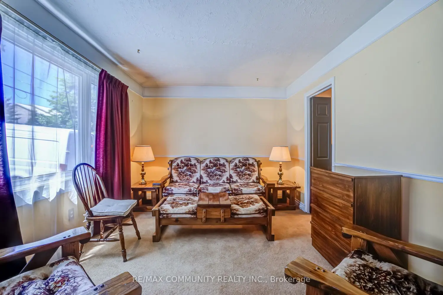 449 Ritson Road photo 5