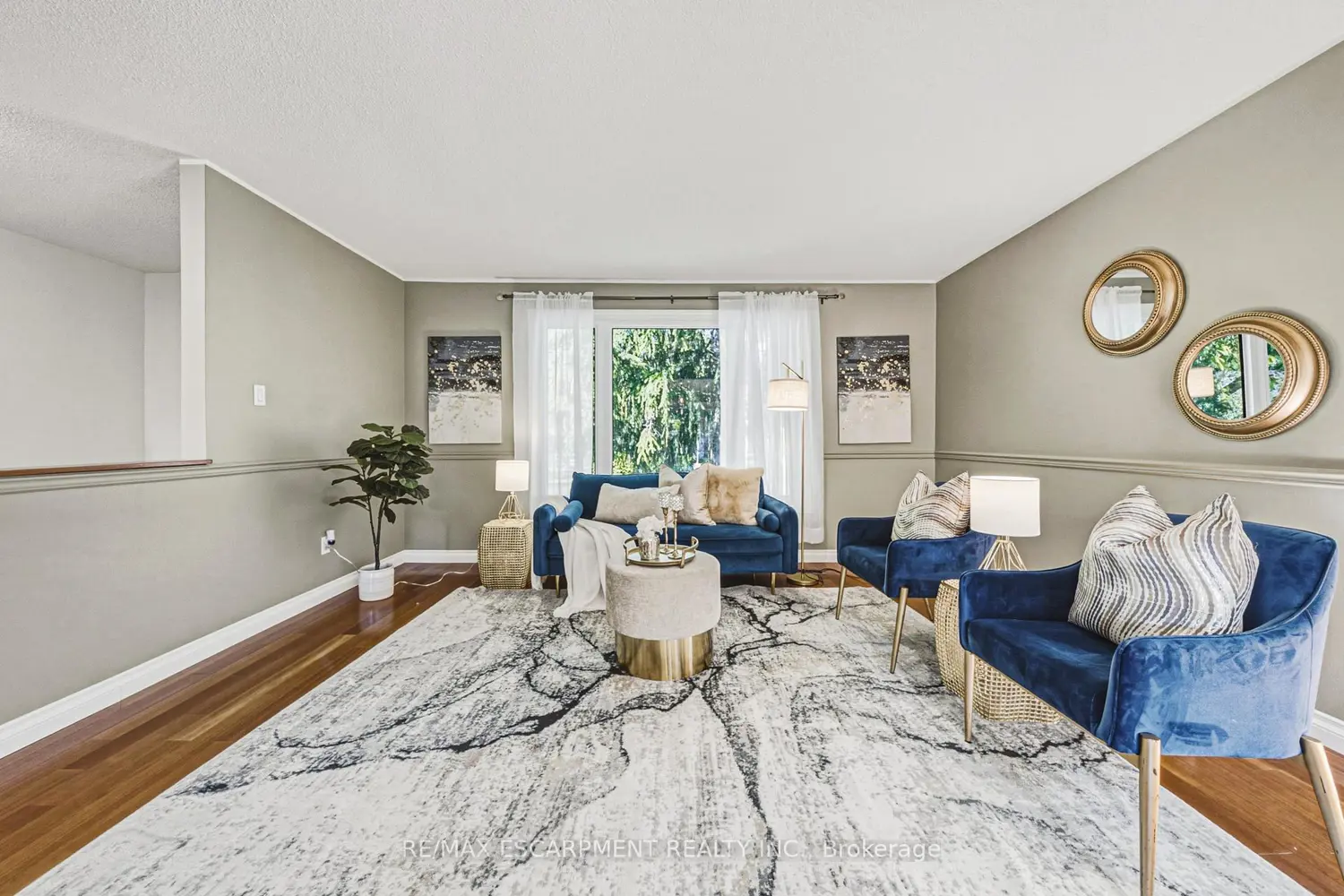 742 Francis Road photo 3
