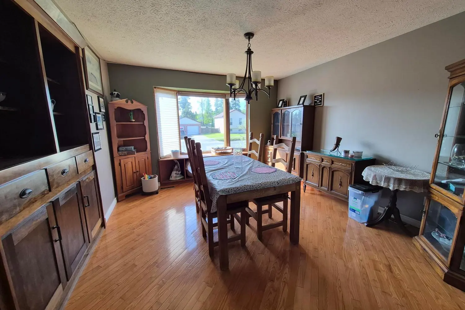 45 Hemlo Drive photo 4