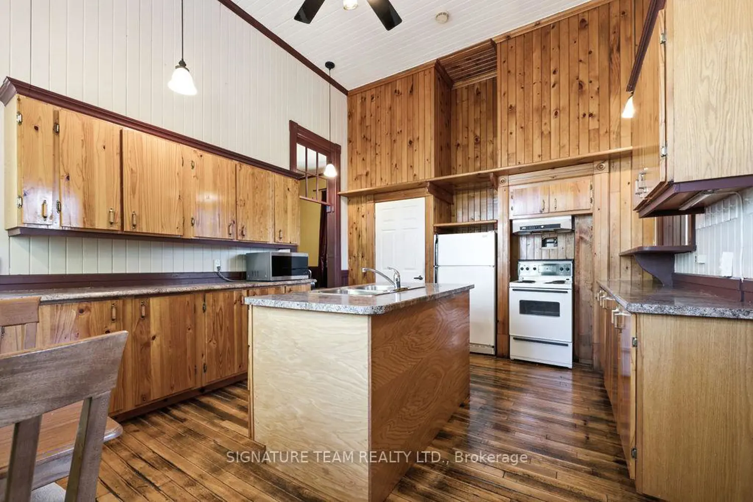 266 Foymount Road photo 3