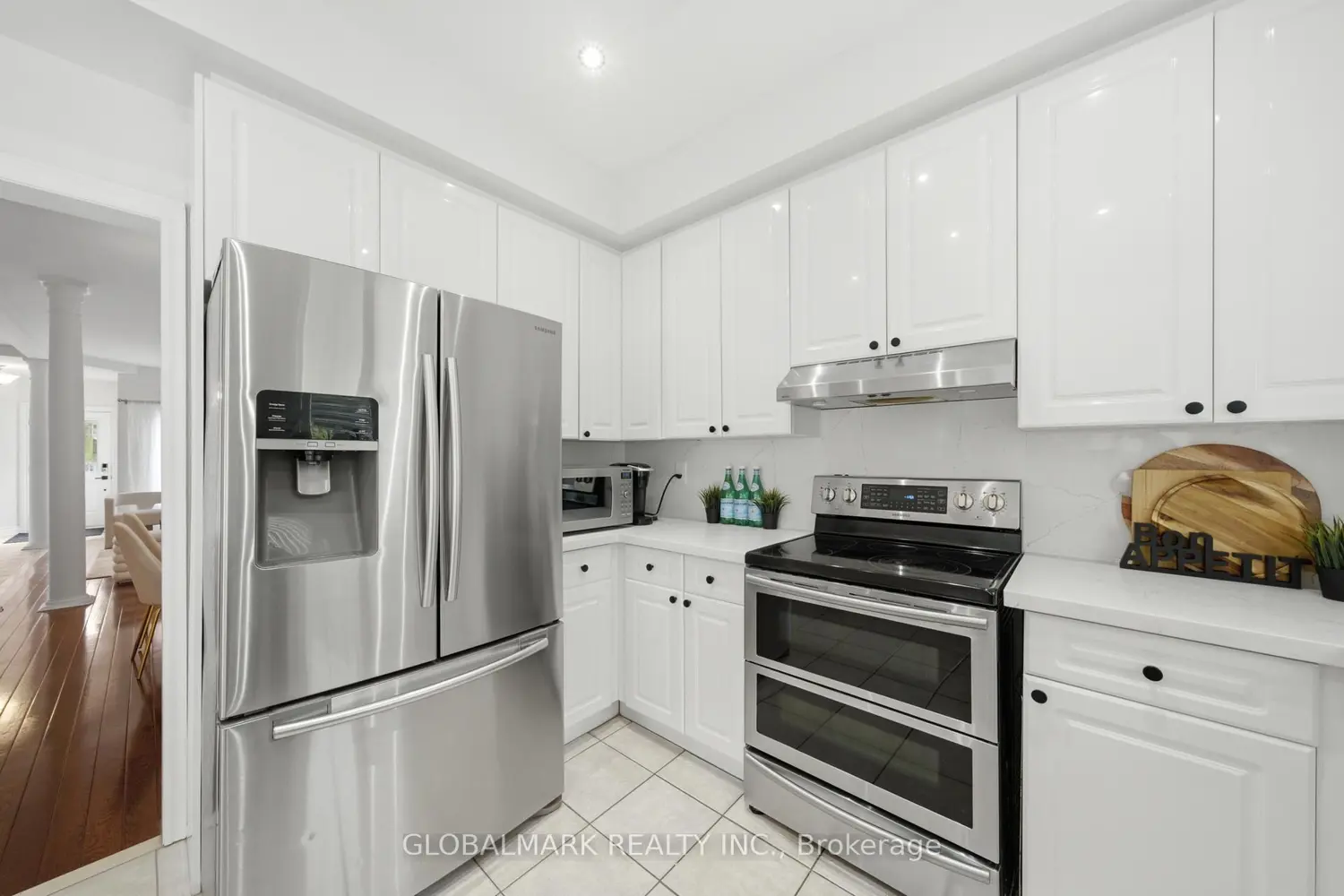 7287 Waldorf Way photo 4