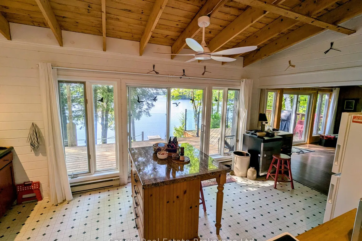 47 Deerfield Road photo 4