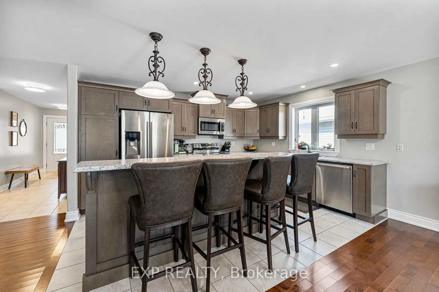 511 Coleraine Drive photo 3