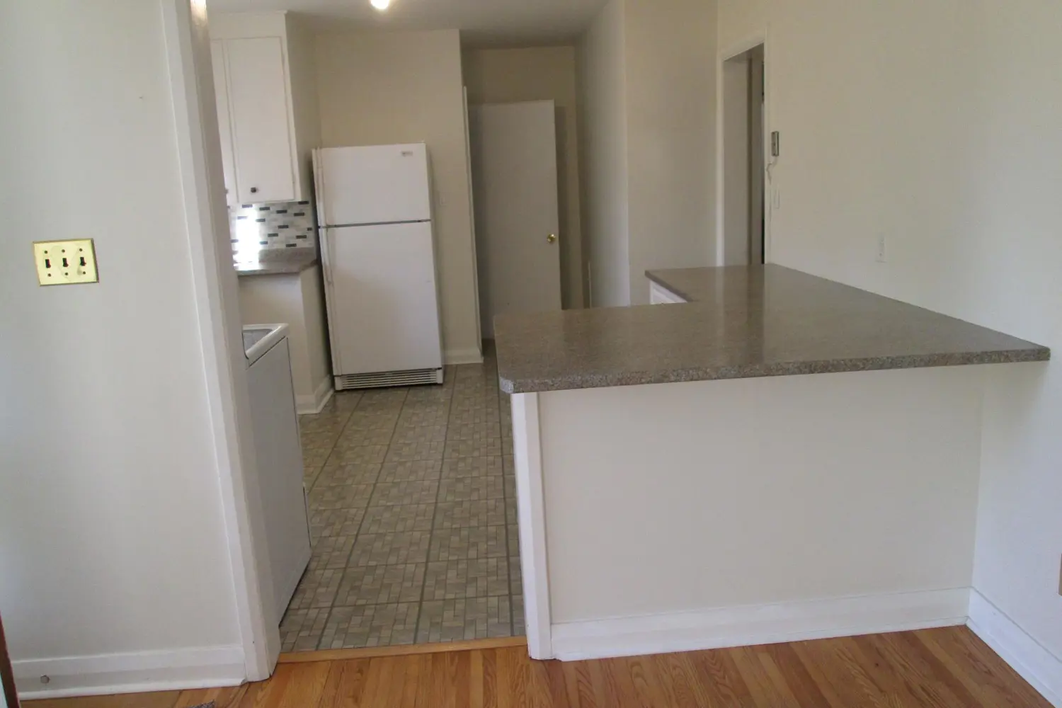 50 Campbell Crescent photo 3