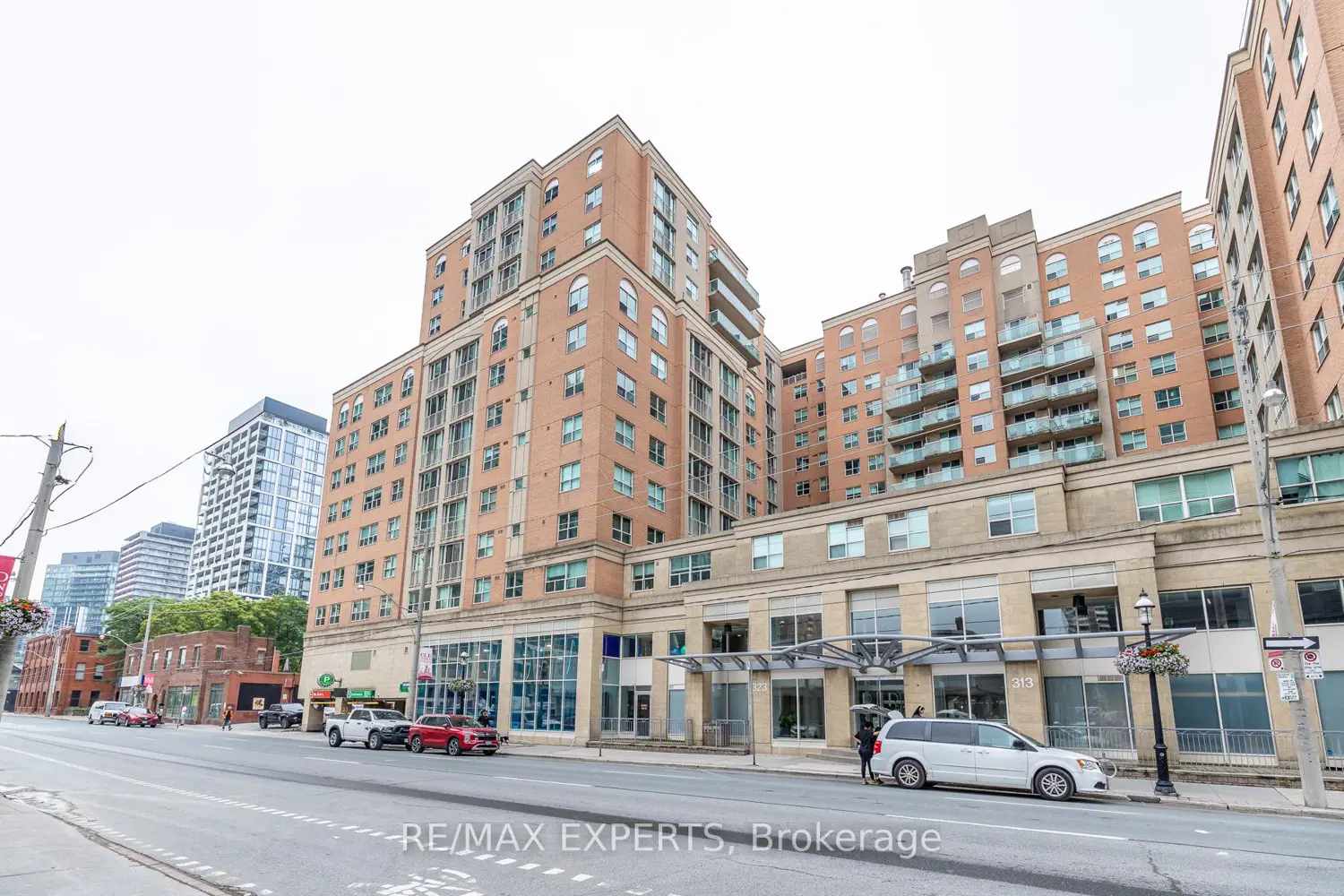 323 Richmond Street 1414