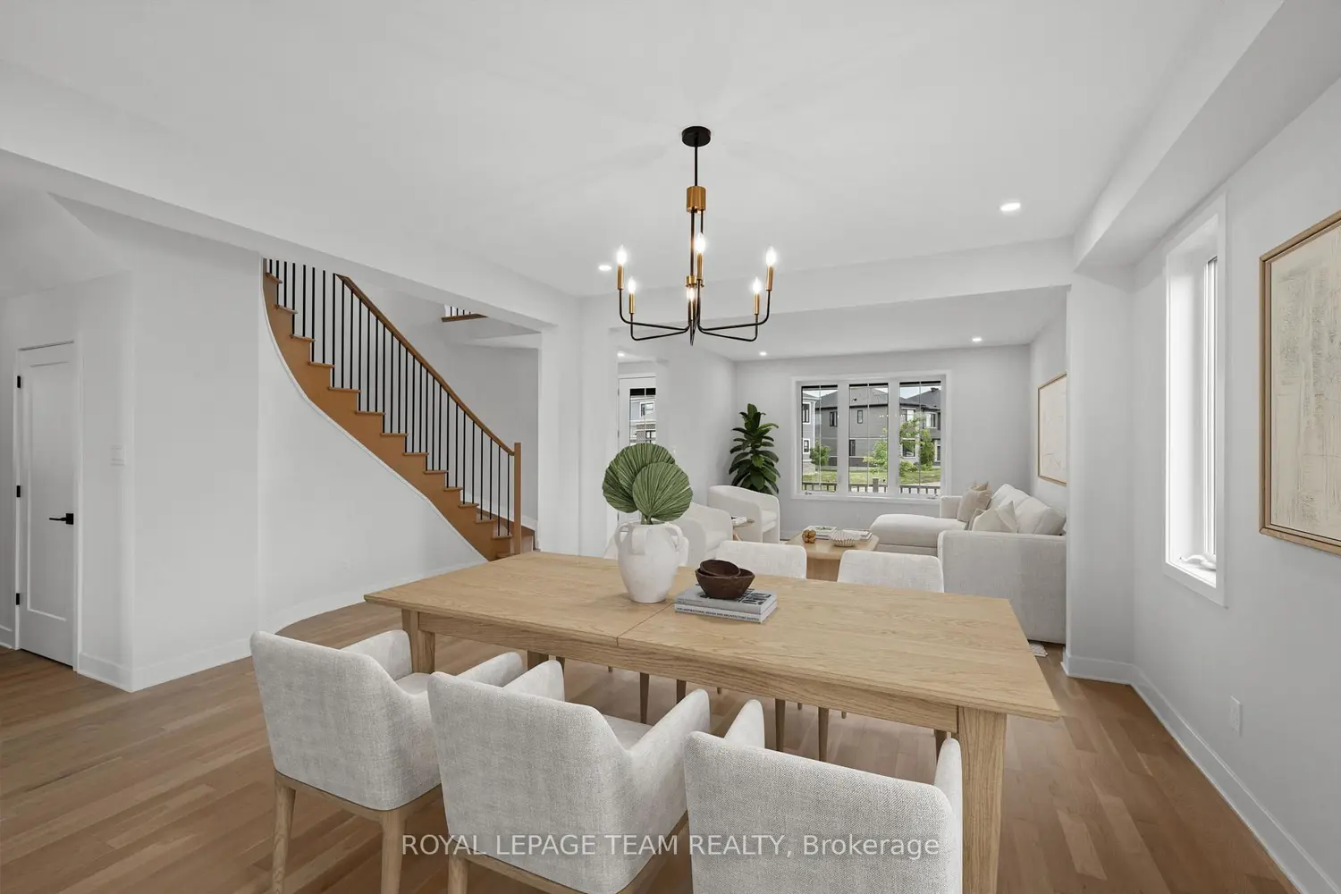 590 Anchor Circle photo 3