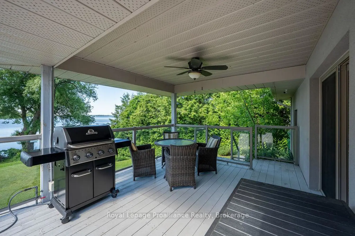 30 Hunt Lane photo 5