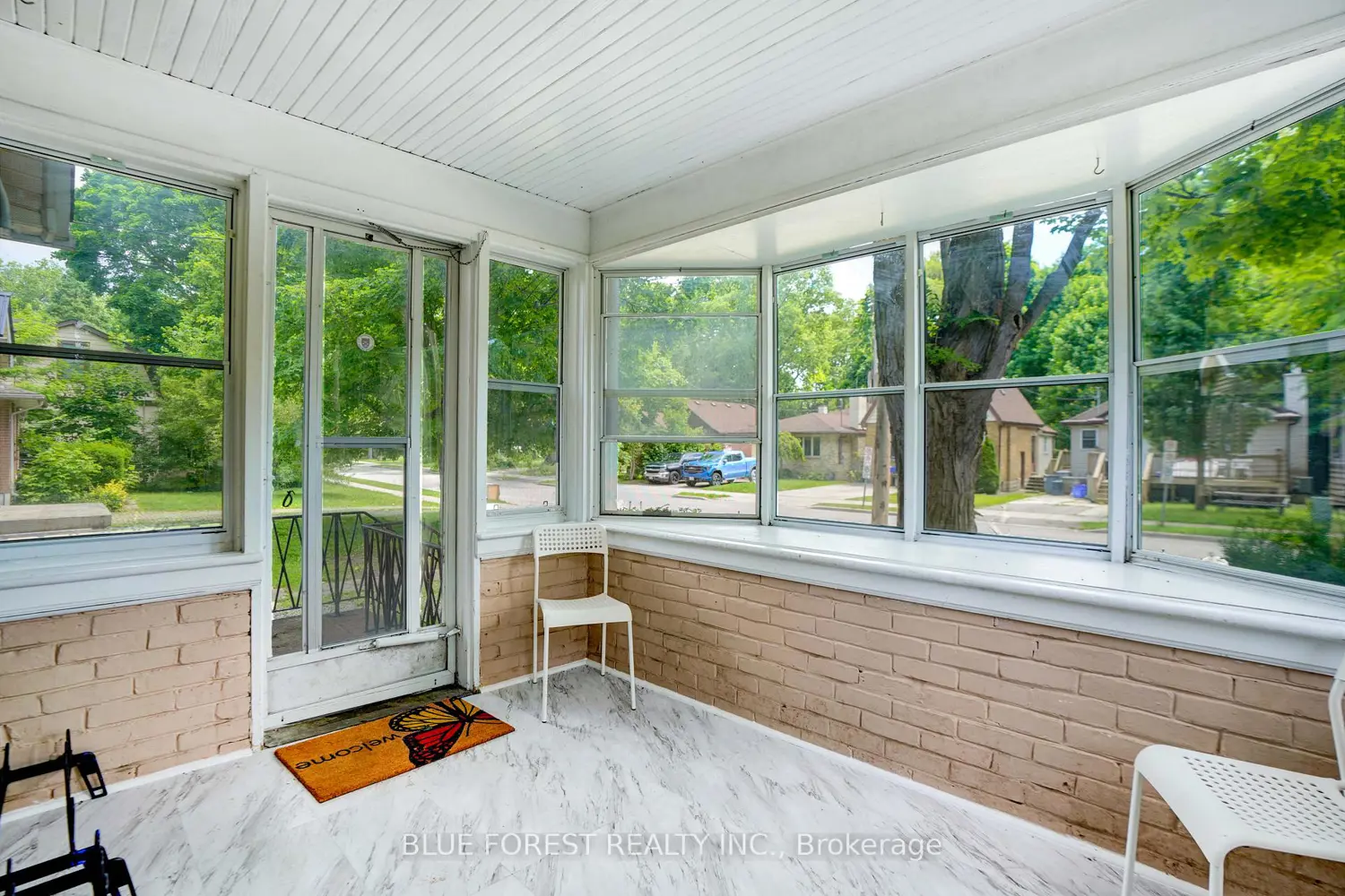 236 Bernard Avenue photo 4