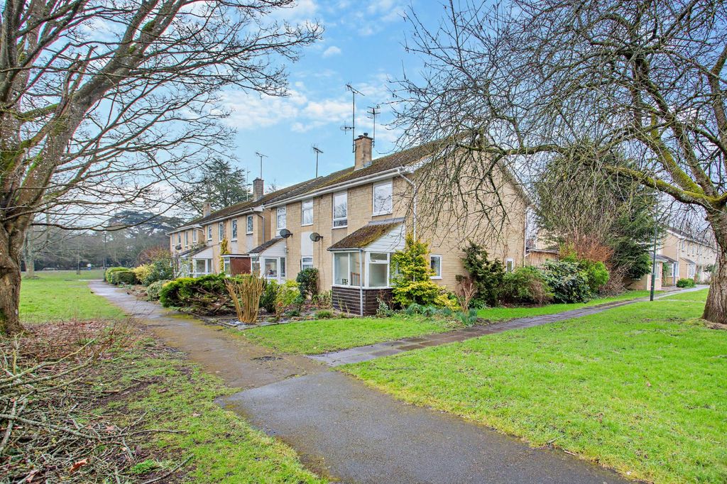 3 bed end terrace house for saleEstcote Road, Cirencester, Gloucestershire GL7