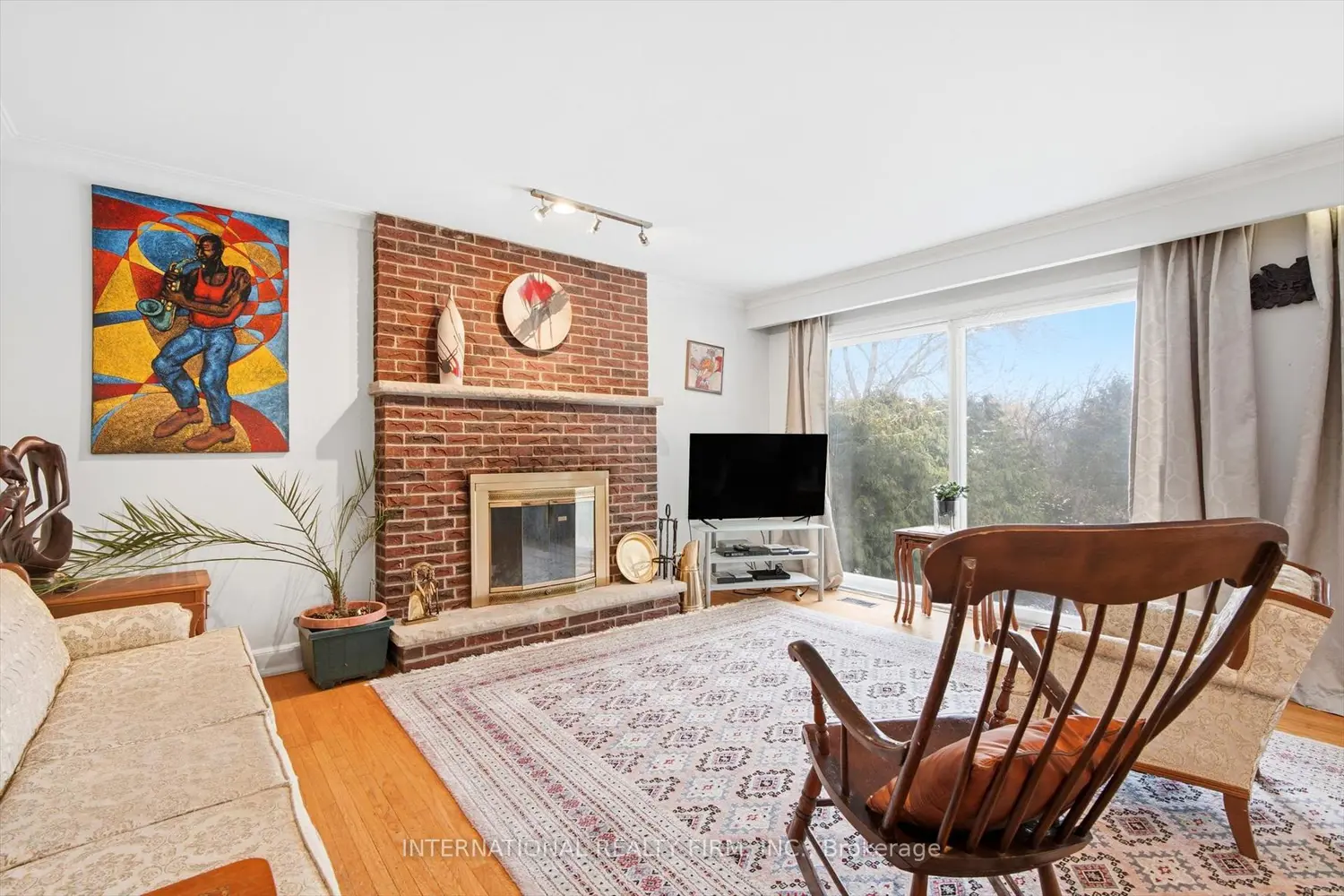84 Hadrian Drive photo 2