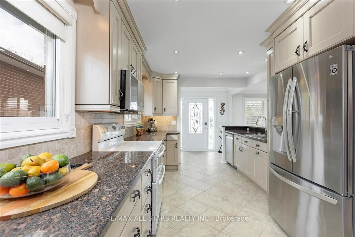 285 Orsi Avenue photo 5
