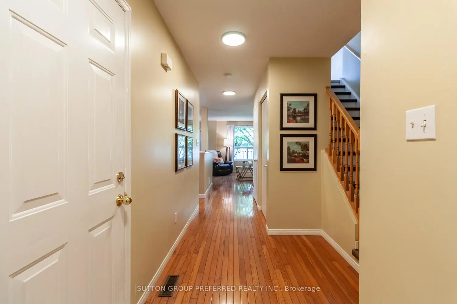 907 Blacksmith Street photo 2