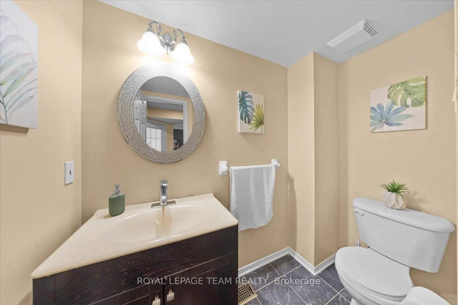 115 Fairlop Way photo 3