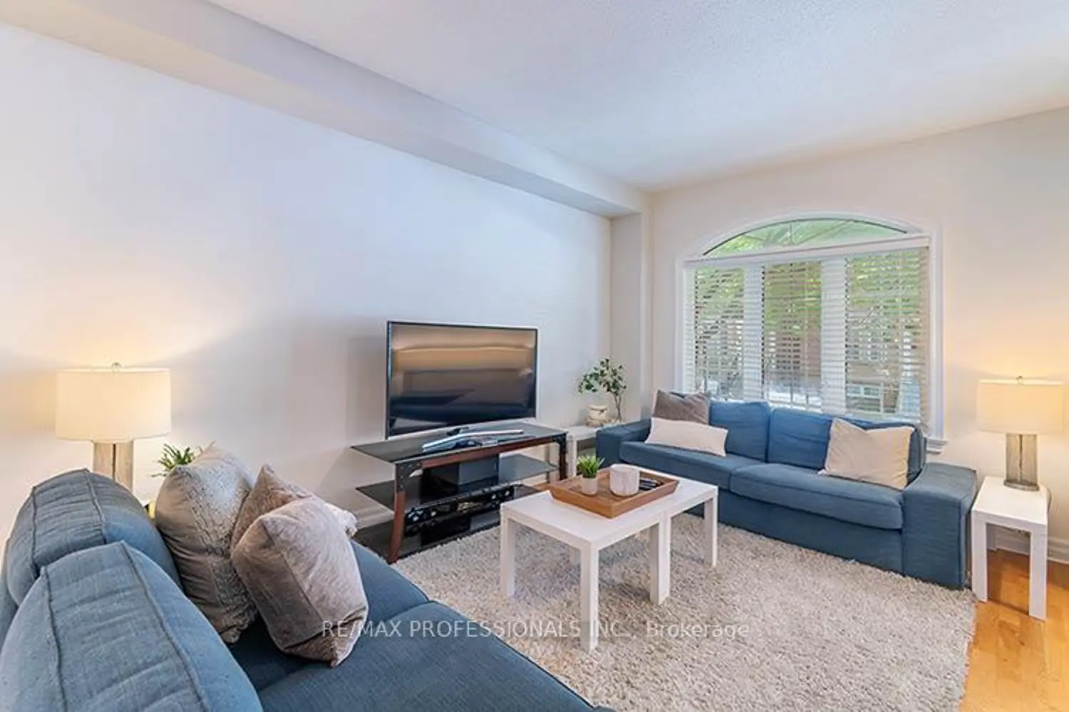 17 Algarve Crescent photo 3