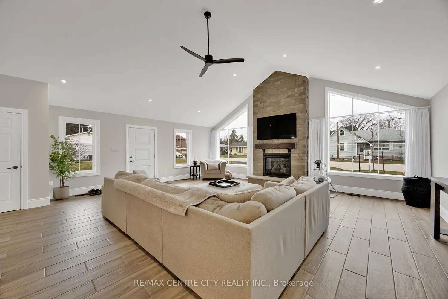 174 Ridge Street photo 4