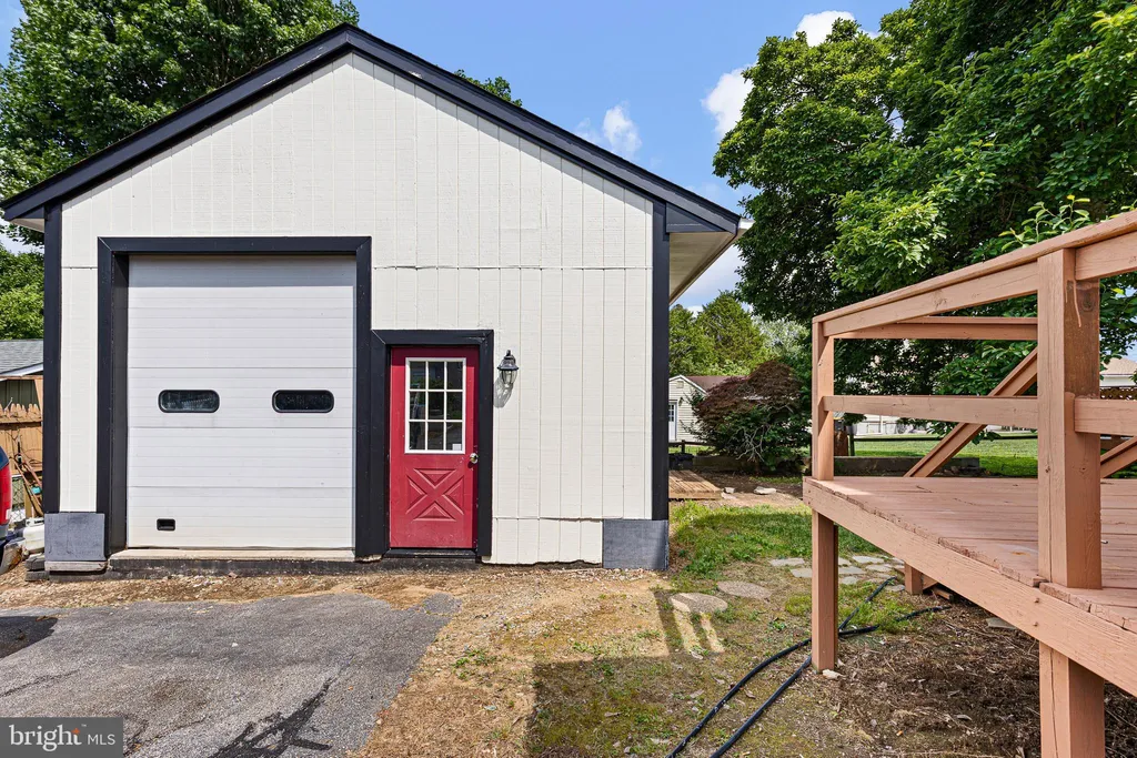 2415 Cedar Avenue, Wilmington, DE 19808