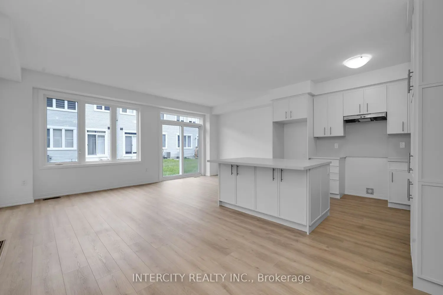 87 Brown Street photo 5