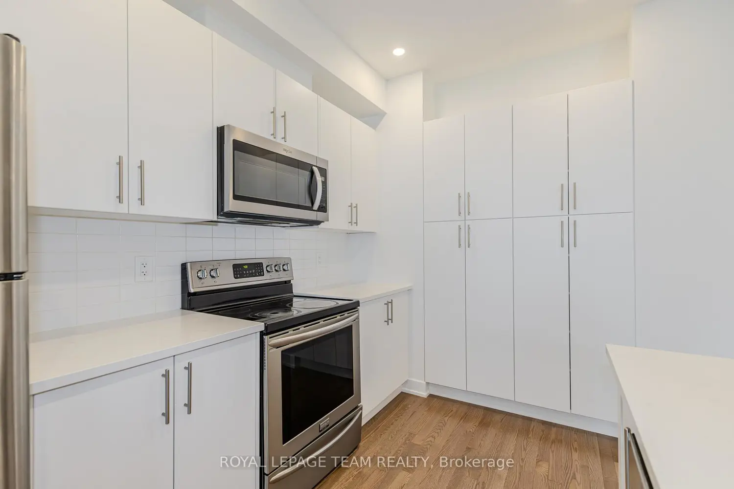 867 Anciano Crescent photo 3
