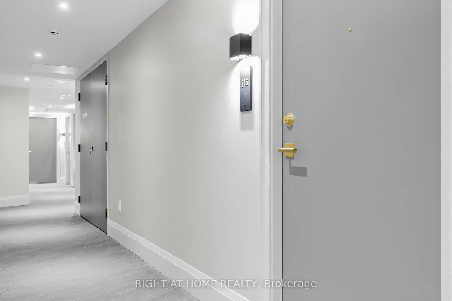 2 Manderley Drive 316 photo 3