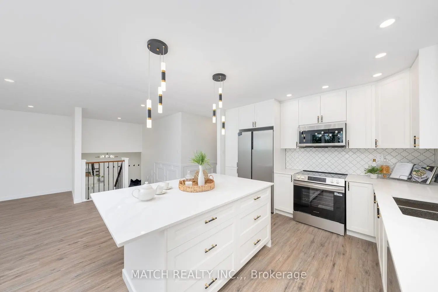 5583 Carriage Road photo 4