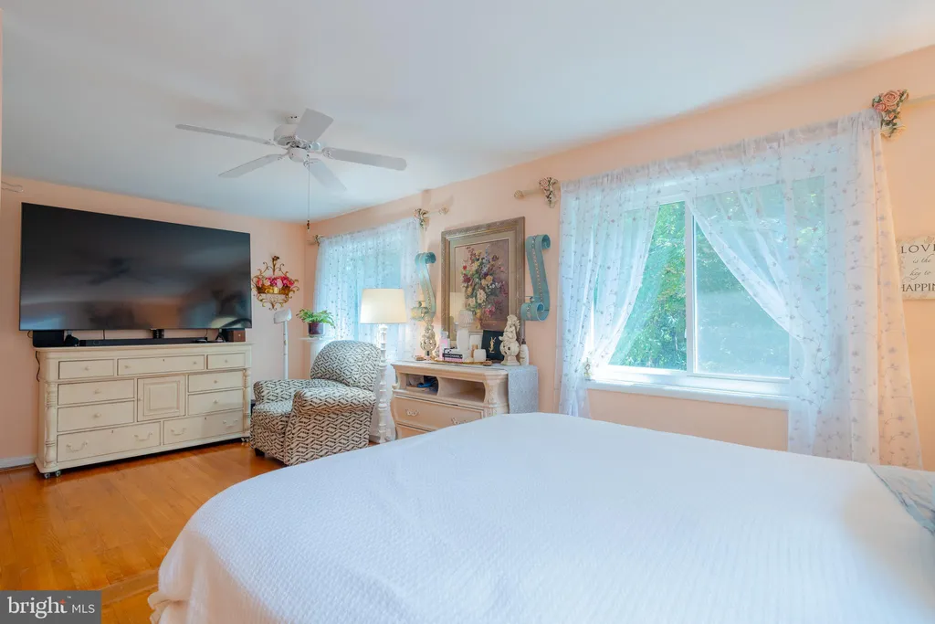 512 Waterford Road, Silver Spring, MD 20901